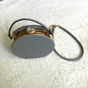 NWOT. Adorable handbag with detachable shoulder strap